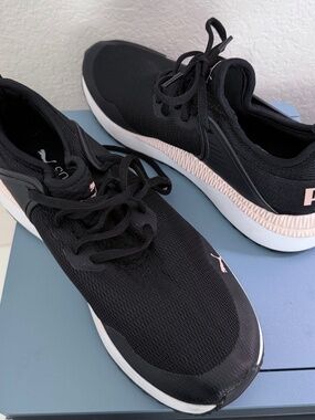 Puma SoftFoam Sneakers Black | Women’s Size 8 | Lightweight Comfort